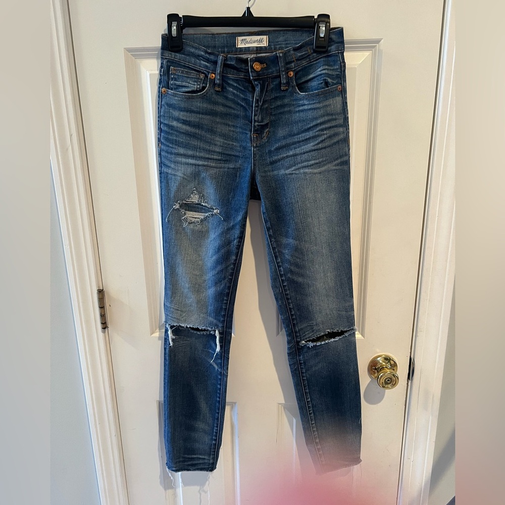 Madewell woman’s High Riser, Skinny Skinny Jeans, Size 26, Blue Distressed